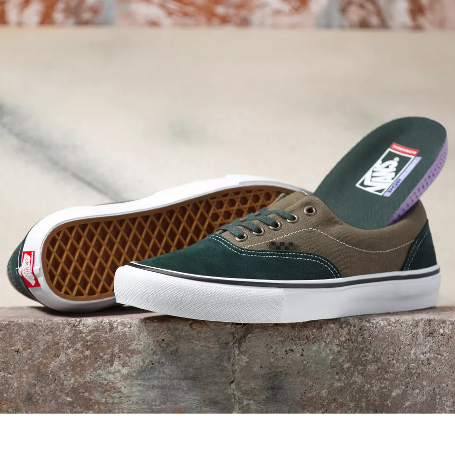 Vans era skate best sale shoes